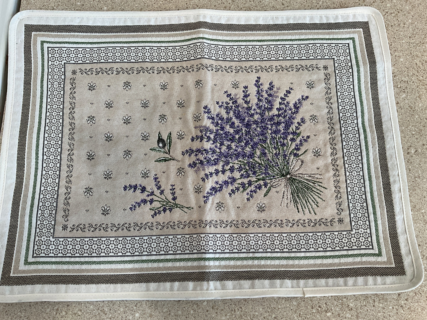 PLACEMAT — LAV & OLIVES